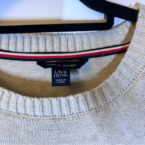 Tommy Hilfiger Girls Oak Heather TH Logo Sweater - Size Girls Large - Crewneck - Picture 8 of 8